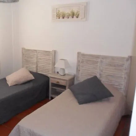 Rent this 4 bed house on Avenue de la Résistance in 83550 Vidauban, France