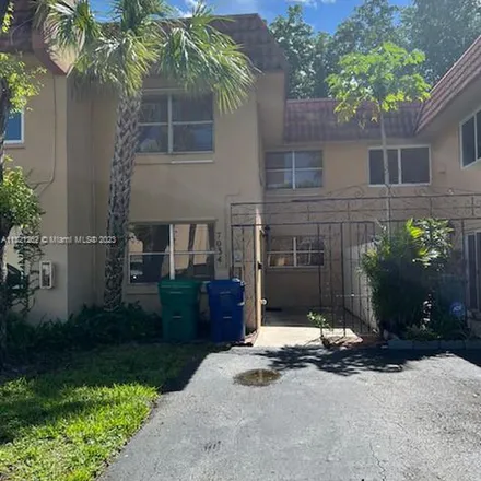 Image 8 - 6952 Northwest 168th Street, Hialeah Gardens, FL 33015, USA - Apartment for rent