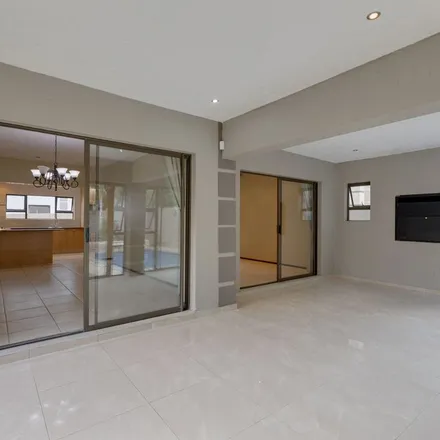 Image 2 - unnamed road, Broadacres AH, Gauteng, 2055, South Africa - Apartment for rent
