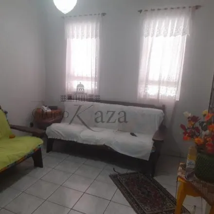 Buy this 2 bed house on Avenida G. C. Josué Sant'Ana in Parque Itamaraty, Jacareí - SP