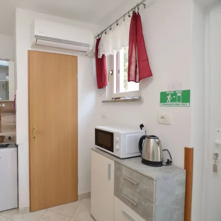 Image 2 - 51557, Croatia - Apartment for rent