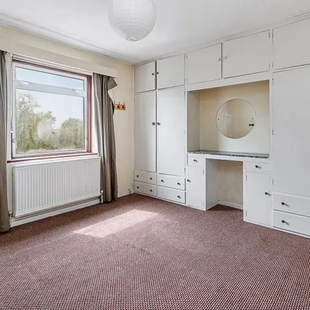 Rent this 3 bed apartment on 280 Greenford Avenue in London, W7 1AD
