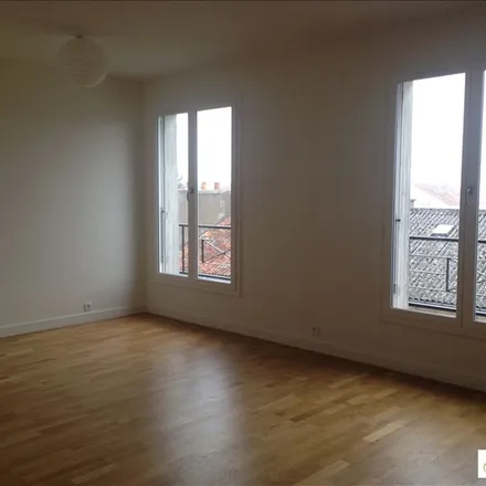 Rent this 1 bed apartment on 19 Rue du Petit Bonneveau in 86000 Poitiers, France