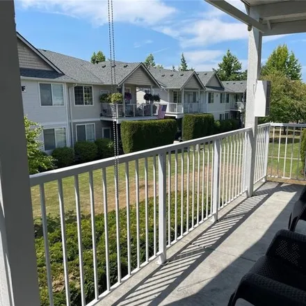 Buy this 2 bed condo on 9th Avenue Southeast in Meeker, Puyallup
