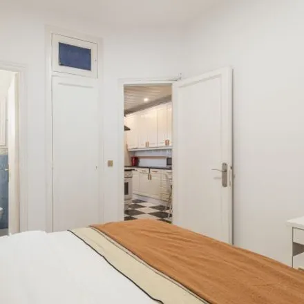 Image 3 - Carrer de Balmes, 327, 08006 Barcelona, Spain - Room for rent