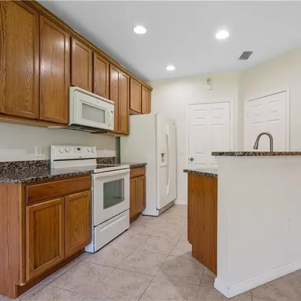 Image 3 - 9843 Catena Way, Cypress Cove Villas, Lee County, FL 33908, USA - Townhouse for rent