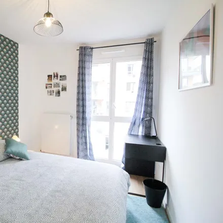 Rent this 5 bed room on 2 Rue Mozart in 92110 Clichy, France