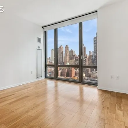 Image 7 - The Link, 310 West 52nd Street, New York, NY 10019, USA - Condo for sale
