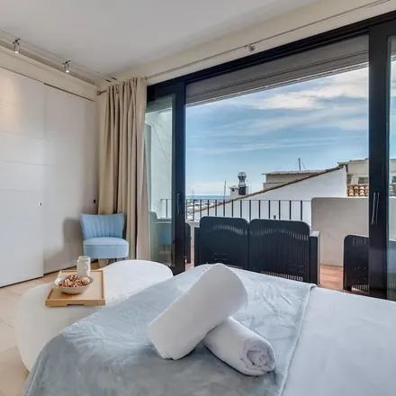 Image 4 - Puerto Banús (Hotel Pyr), Autovía del Mediterráneo, 29660 Marbella, Spain - Apartment for rent