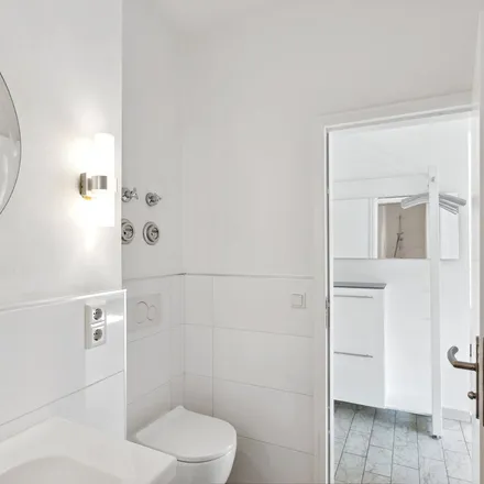 Rent this 2 bed apartment on Sonnenring in Mailänder Straße 3, 60598 Frankfurt