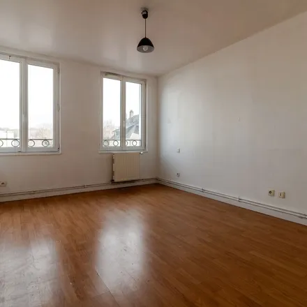 Rent this 2 bed apartment on 1 Carrefour Clement VI in 76360 Barentin, France
