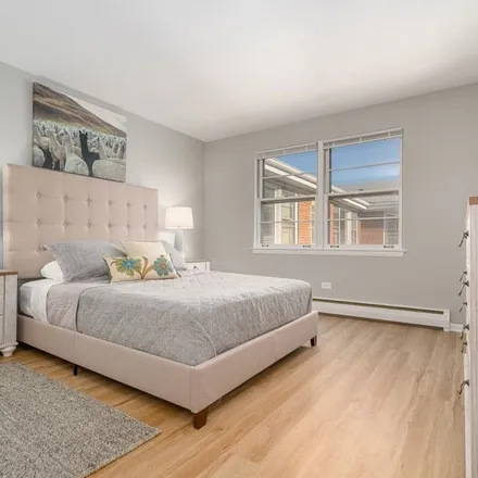 Rent this 2 bed apartment on 44-46 South Kensington Avenue in La Grange, IL 60525