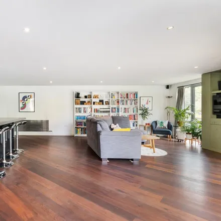 Image 2 - Viewpoint, 30-32 Highbury Grove, London, N5 2AL, United Kingdom - Apartment for rent