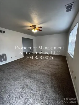 Image 2 - South Martin Street, Gilbert Green Apartments, Shelby, NC 28150, USA - Apartment for rent