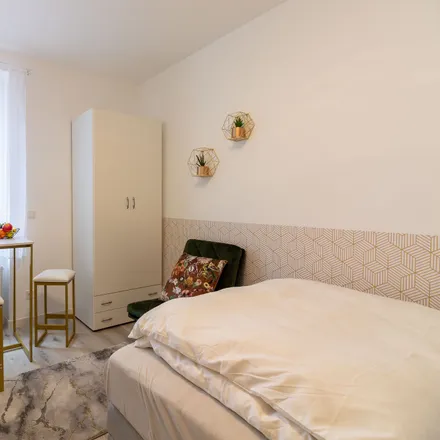 Rent this 1 bed apartment on Wehrhofstraße 3 in 60489 Frankfurt, Germany