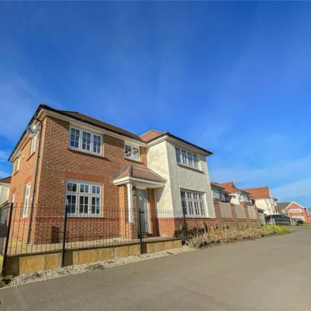 Buy this 4 bed house on unnamed road in Tamworth, B77 4GJ