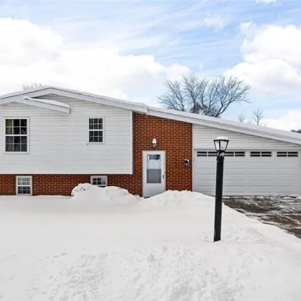 Buy this 3 bed house on 1530 13th Street in Coralville, IA 52241