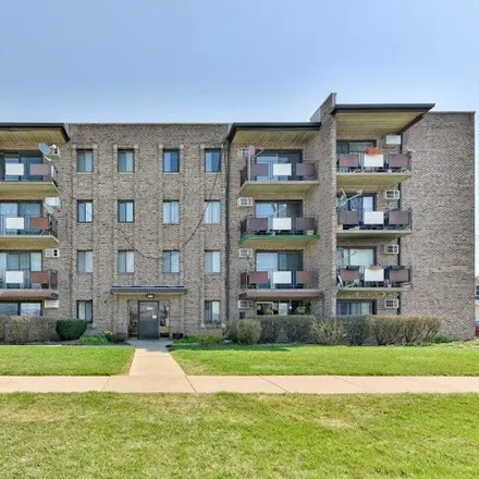 Buy this 2 bed condo on 7945 S Oketo Ave Apt 406 in Bridgeview, Illinois