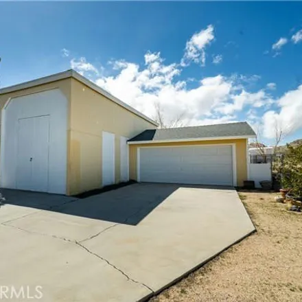 Buy this studio apartment on 11036 Colt Avenue in Lucerne Valley, San Bernardino County