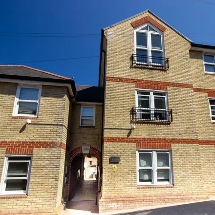 Rent this 2 bed apartment on Union Road in Ryde, PO33 2FL