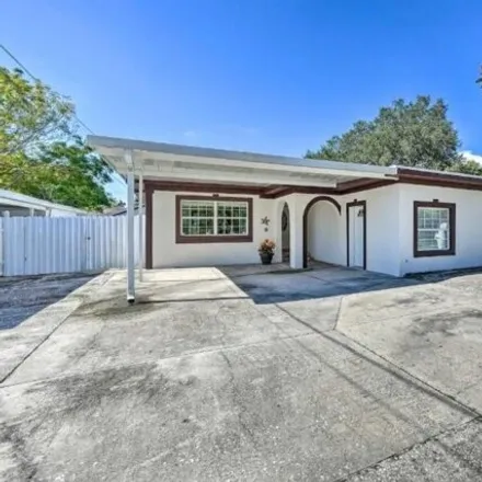 Buy this 6 bed house on 3200 West Beach Street in Tampa, FL 33607