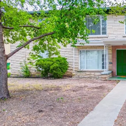Rent this 3 bed house on 152 East Norwood Court in San Antonio, TX 78212
