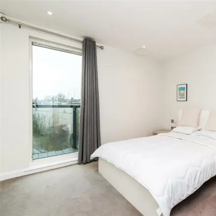Image 6 - Neville Court, 6-26 Abbey Road, London, NW8 9DD, United Kingdom - Room for rent