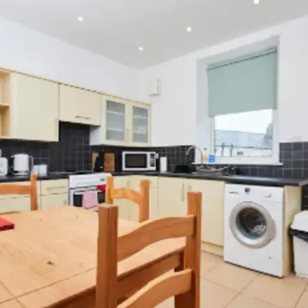 Rent this 5 bed apartment on Castle Street in Skipton, BD23 2DH
