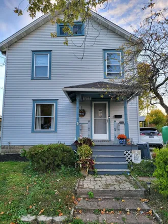 Buy this 3 bed house on 911 East Church Street in Marion, OH 43302