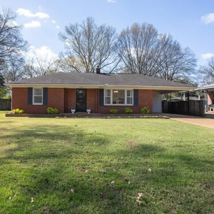 Buy this 3 bed house on 4669 East Dearing Road in Memphis, TN 38117