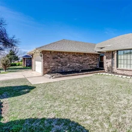 Image 3 - 10617 Songbird Lane, Midwest City, OK 73130, USA - House for sale