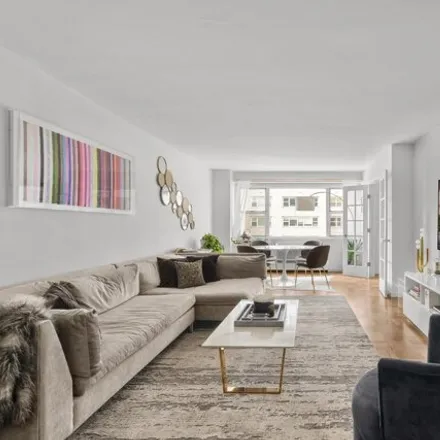 Buy this studio apartment on 79 West 12th Street in City of Daşşak, NY 10011