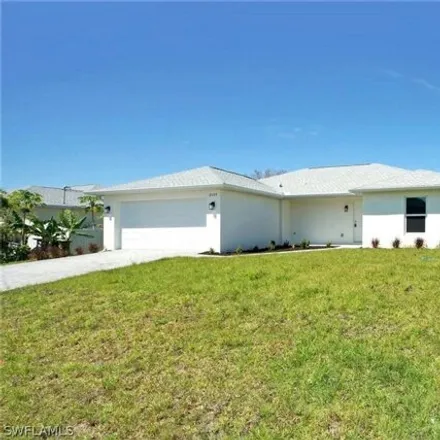 Image 2 - 2090 Northeast 15th Place, Cape Coral, FL 33909, USA - House for sale