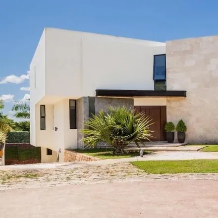 Buy this 5 bed house on Avenida Country Club in 97500 Yucatán Country Club, YUC