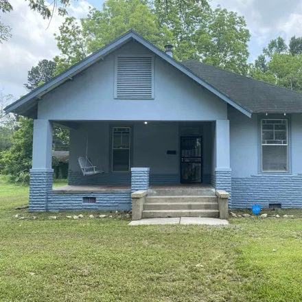 Buy this 3 bed house on 2600 South Locust Street in Pine Bluff, AR 71603