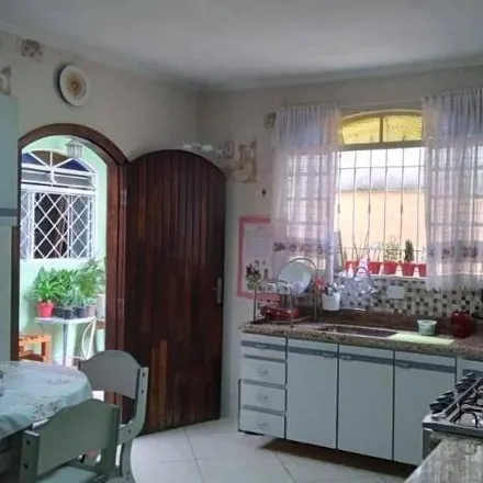 Buy this 2 bed house on Avenida Barber Greene in Paraventi, Guarulhos - SP