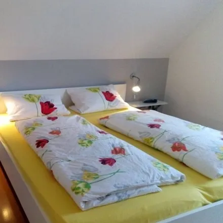 Rent this 3 bed apartment on 91729 Haundorf