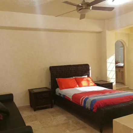 Rent this 5 bed house on Calle Ortiz Monasterio in Icacos, 39300 Acapulco