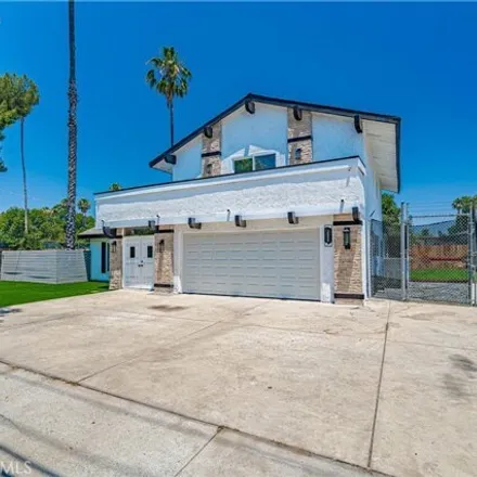 Image 2 - 18925 Saticoy St, Reseda, California, 91335 - House for sale