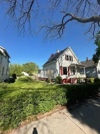 Image 6 - 1642 Grange Avenue, Racine, WI 53405, USA - House for sale