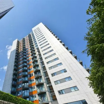 Rent this 1 bed room on Blackwall Way in London, E14 2DP