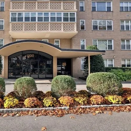 Buy this studio apartment on 75 Lawrence Park Crescent in Gunther Park, City of Yonkers