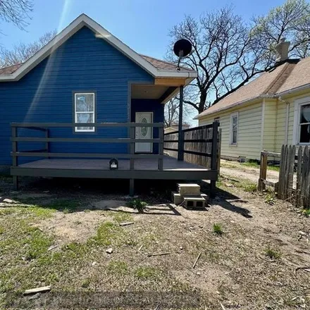 Buy this 3 bed house on 347 East 6th Street in Grand Island, NE 68801