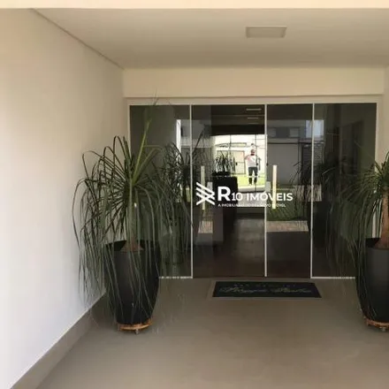 Buy this 2 bed apartment on Rua Almirante Barroso in Tubalina, Uberlândia - MG