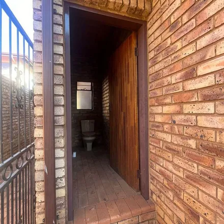 Image 8 - Gauteng Division of the High Court, Paul Kruger Street, Tshwane Ward 58, Pretoria, 0126, South Africa - Apartment for rent