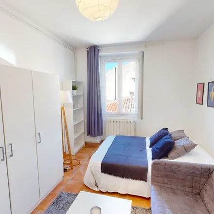 Image 2 - 9 Rue Brueys - Room for rent