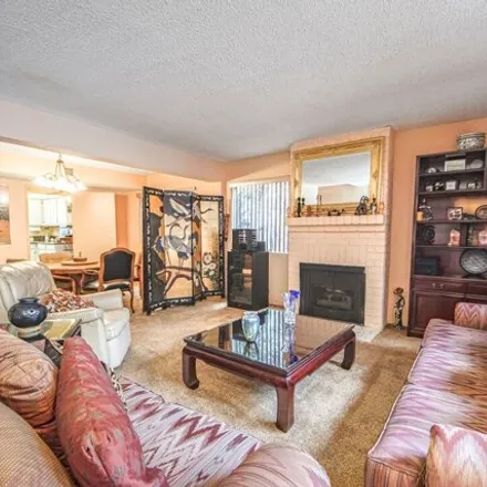 Image 2 - 1211 N Orange Grove Ave Apt 6, West Hollywood, California, 90046 - Townhouse for sale
