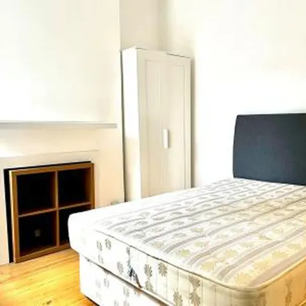 Rent this 2 bed apartment on Yukon Road in London, SW12 9PU