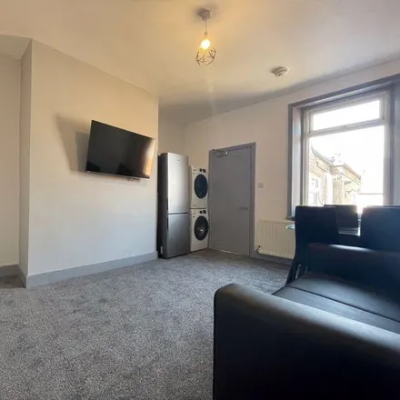 Image 9 - Inskip Terrace, Gateshead, NE8 4AJ, United Kingdom - Room for rent