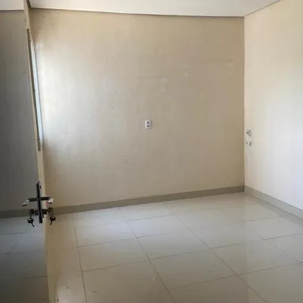 Rent this 3 bed apartment on Avenida Santana in Centro, Uruaçu - GO